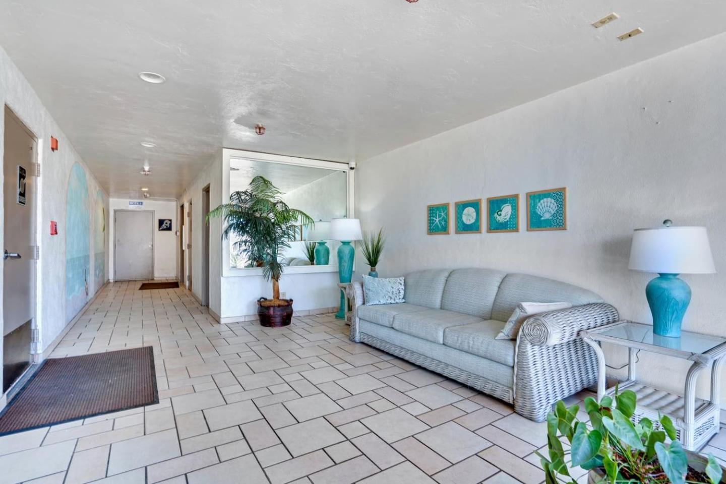 Front Paradise - Entire Condo- Crystal Pier *