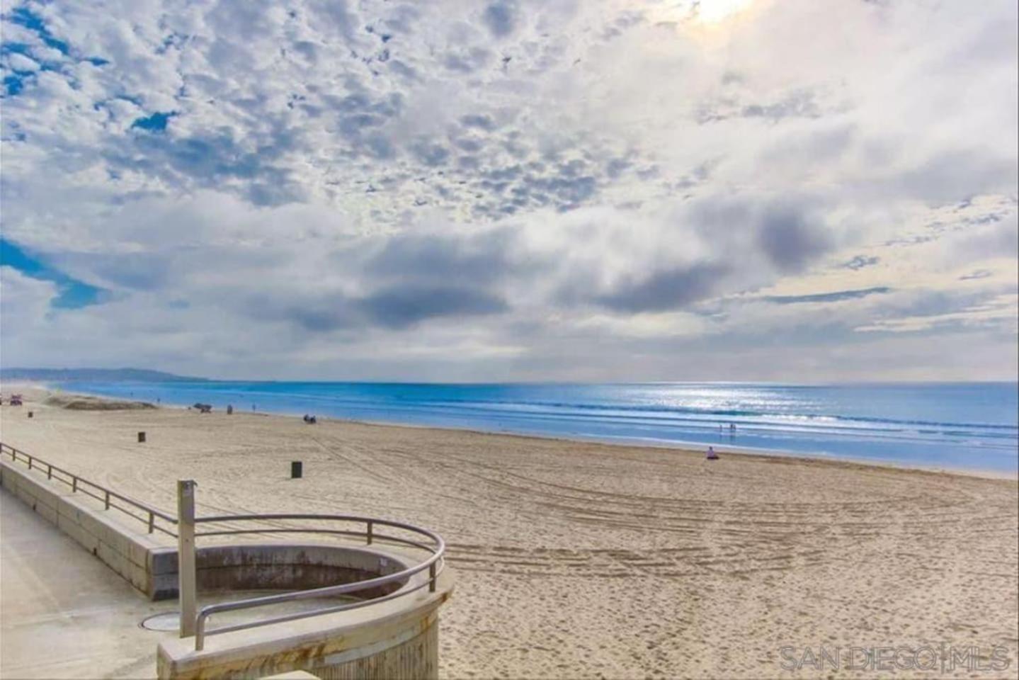 Front Paradise - Entire Condo- Crystal Pier * San Diego
