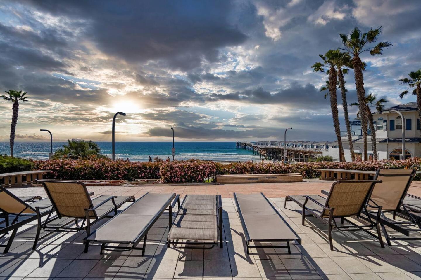 Holiday home Front Paradise - Entire Condo- Crystal Pier *
