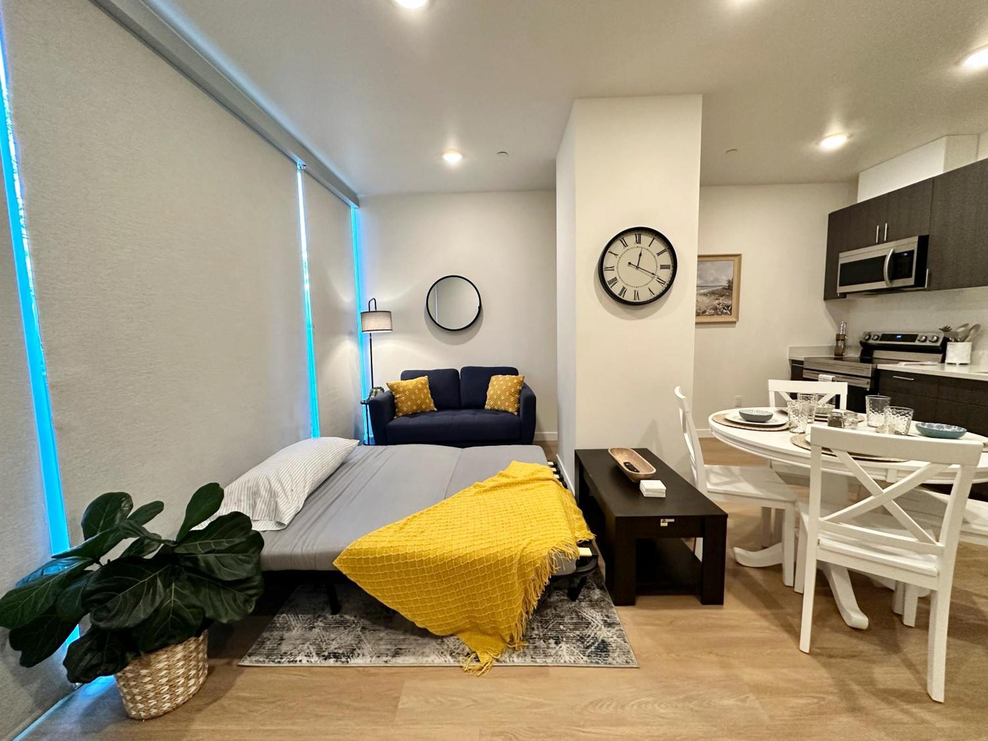 Nimitz Crossing Luxury Residences Apartment San Diego