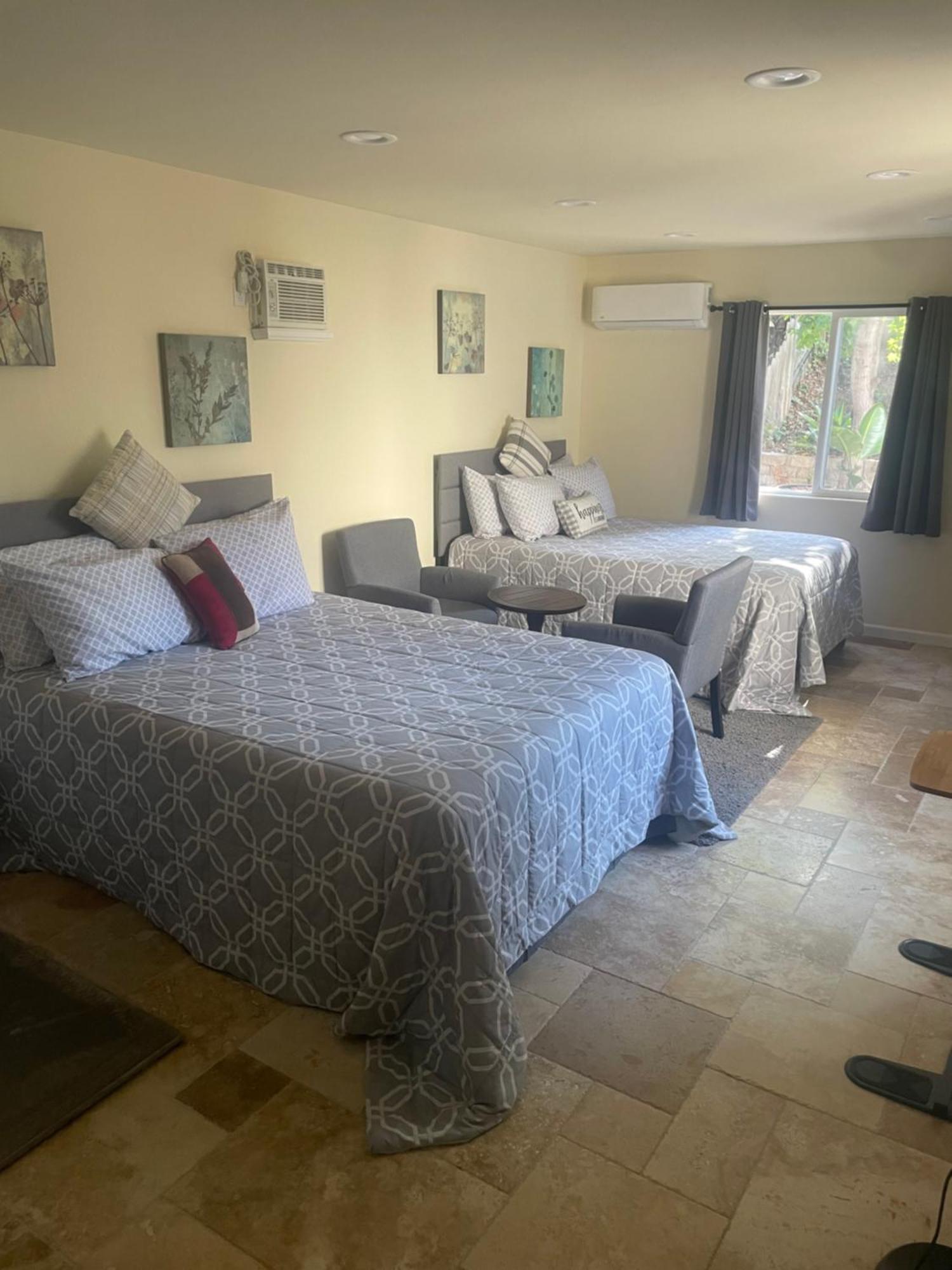 Casa Mesa Attached & Private Courtyard Holiday home