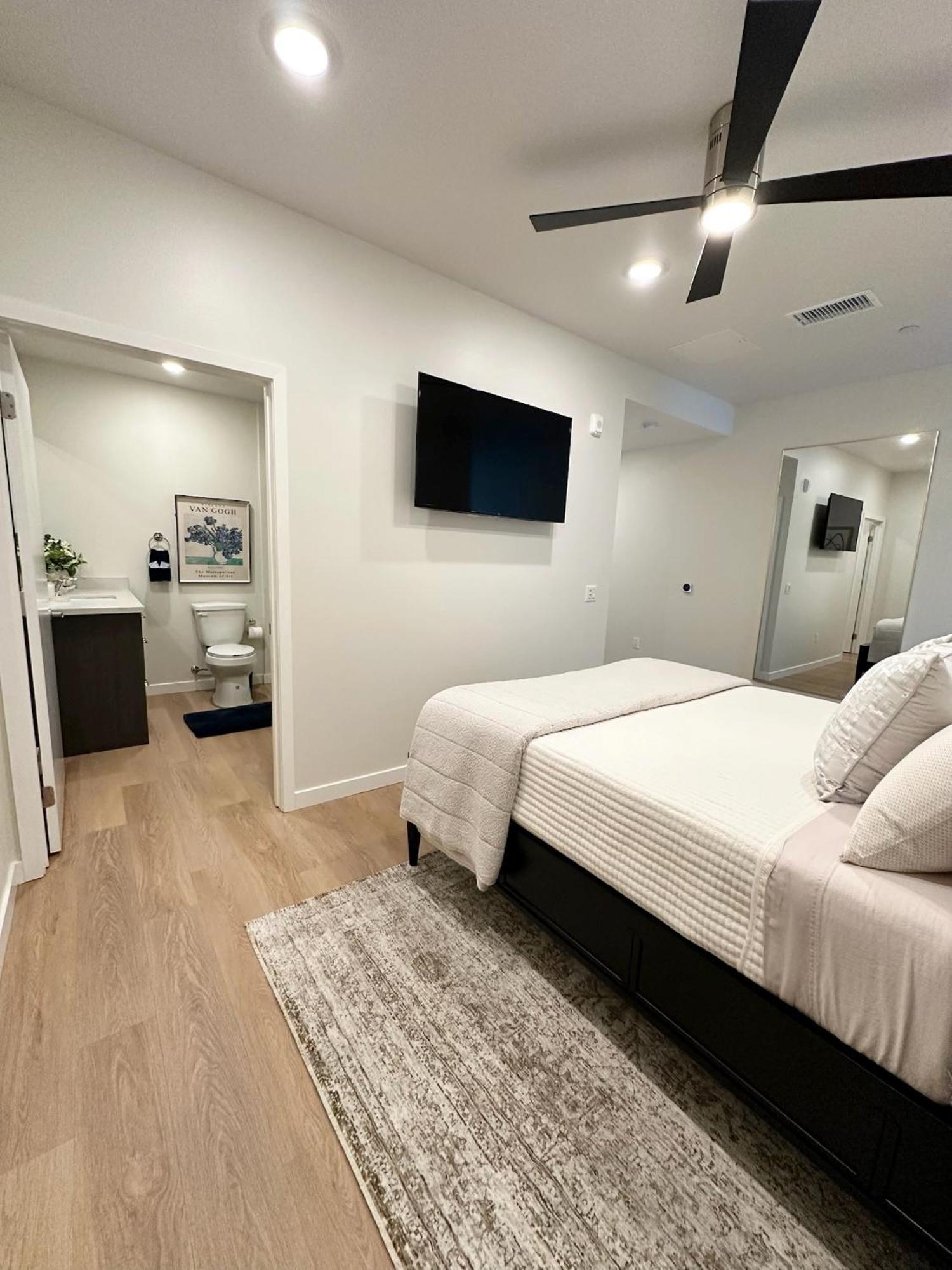 Nimitz Crossing Luxury Residences *
