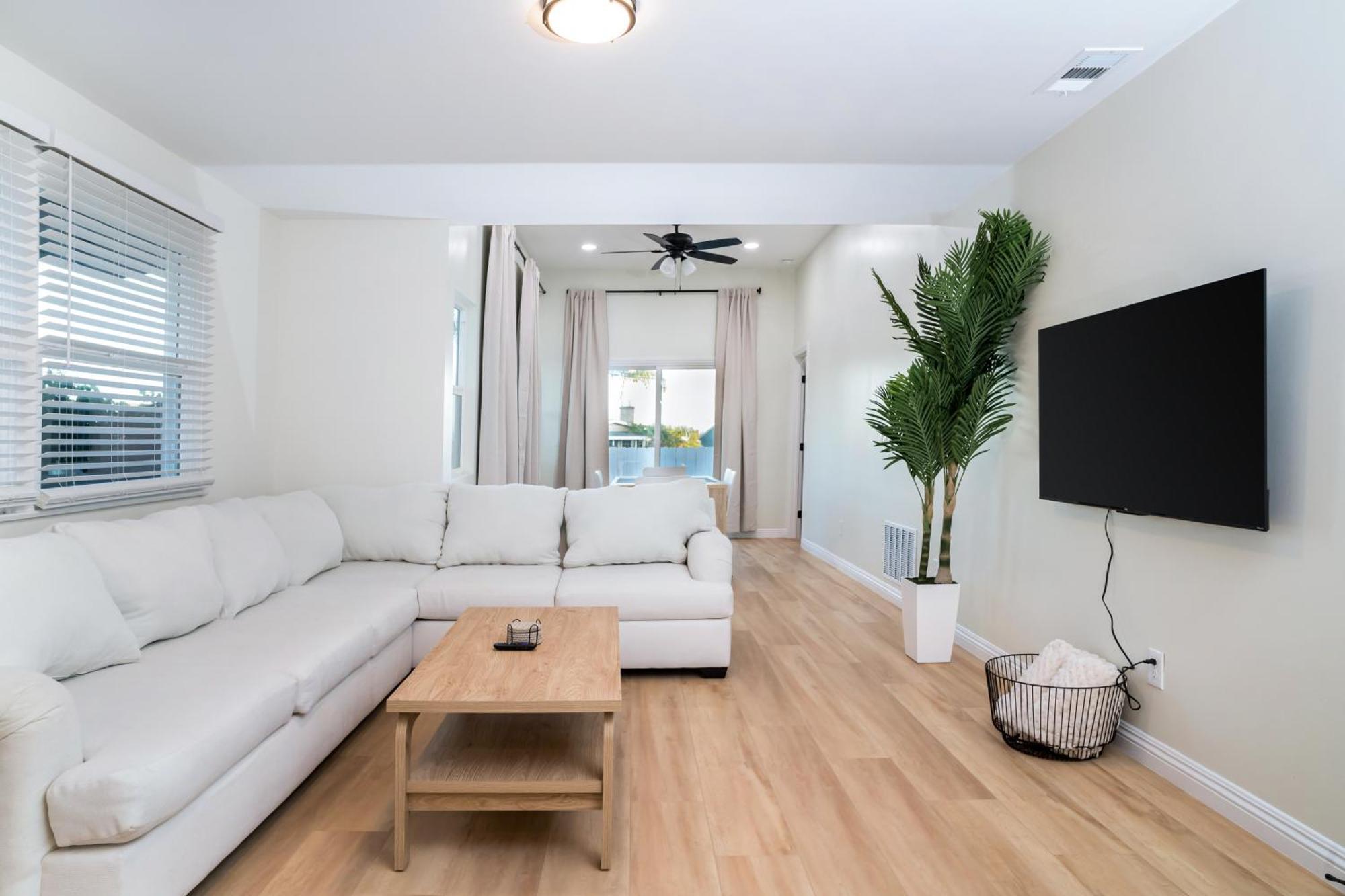 Holiday home Lux Coastal Getaway, Brand New, Location *