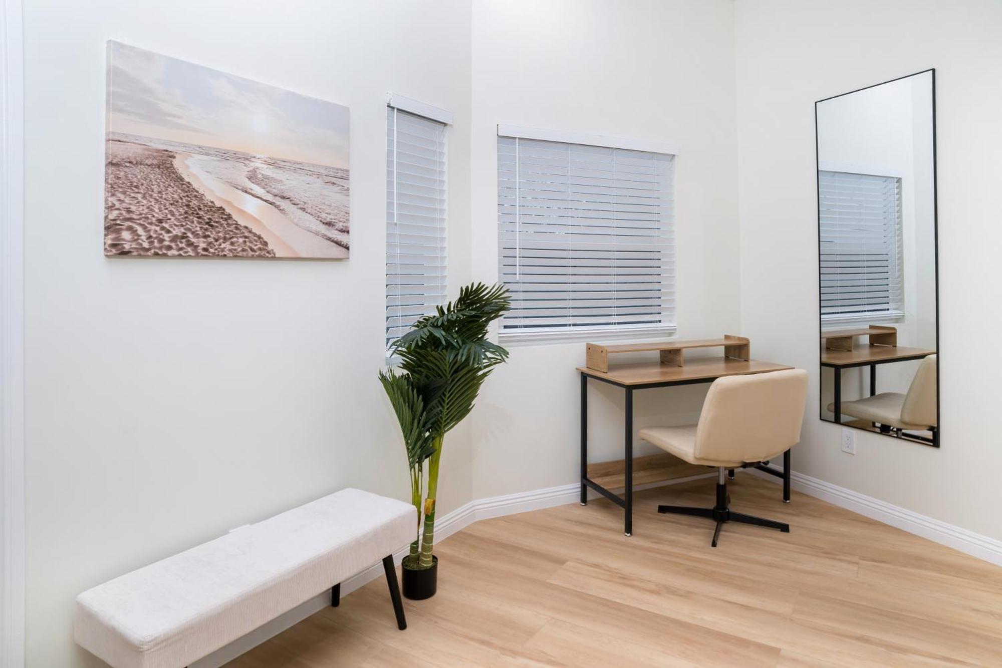 Lux Coastal Getaway, Brand New, Location