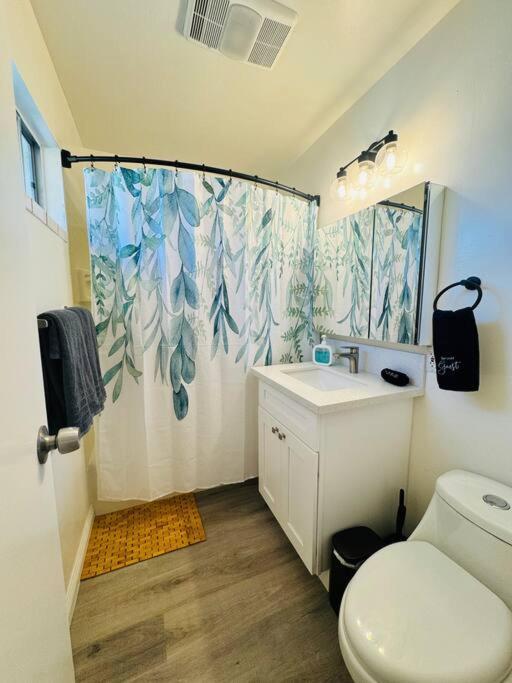 Sunny Retreat Huge Single Level With Large Yard Holiday home *