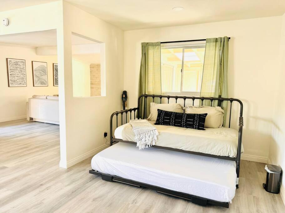 Holiday home Sunny Retreat Huge Single Level With Large Yard San Diego