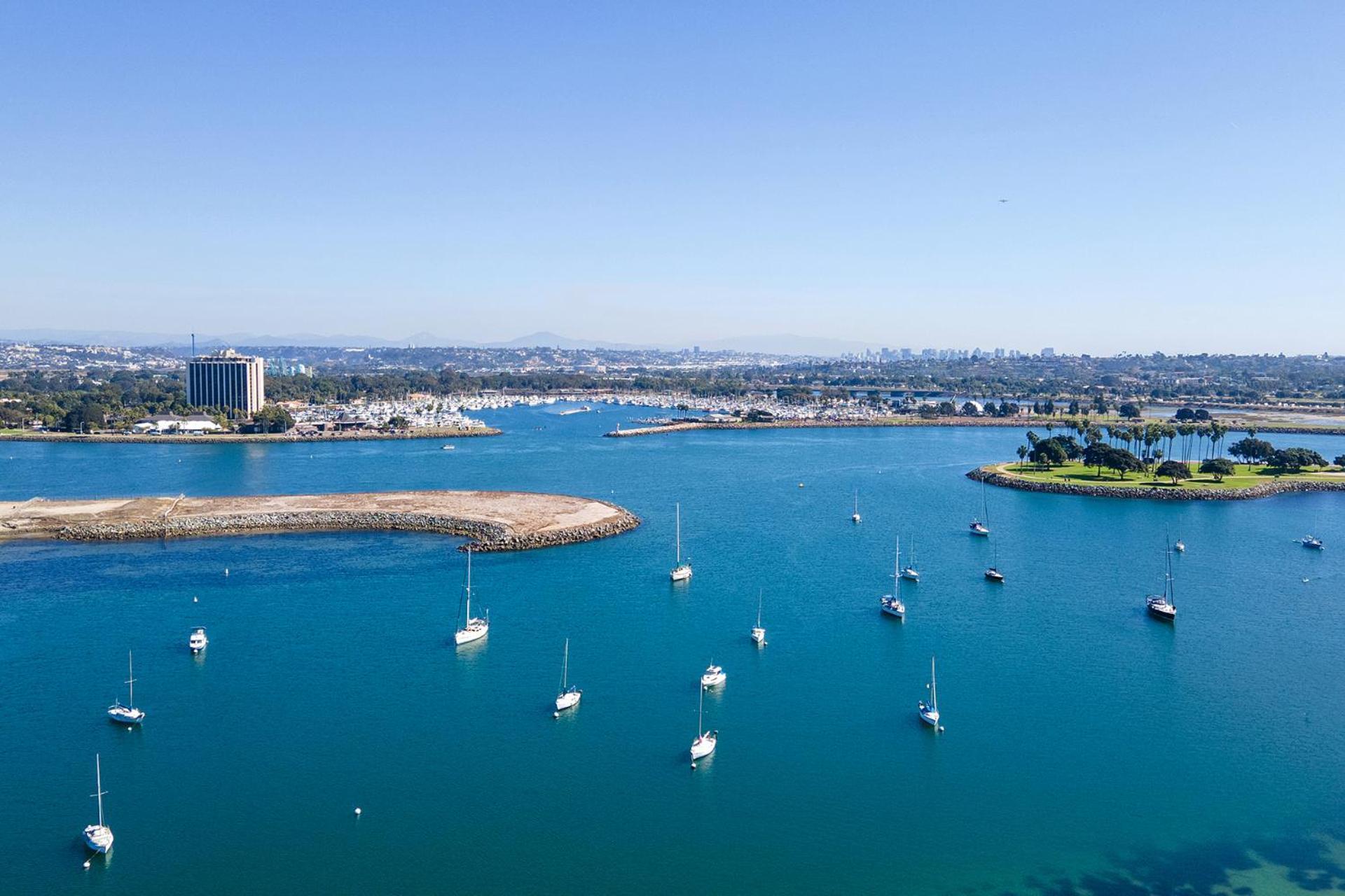 Apartment Bayfront Steps To The - Ultimate Coastal Living *