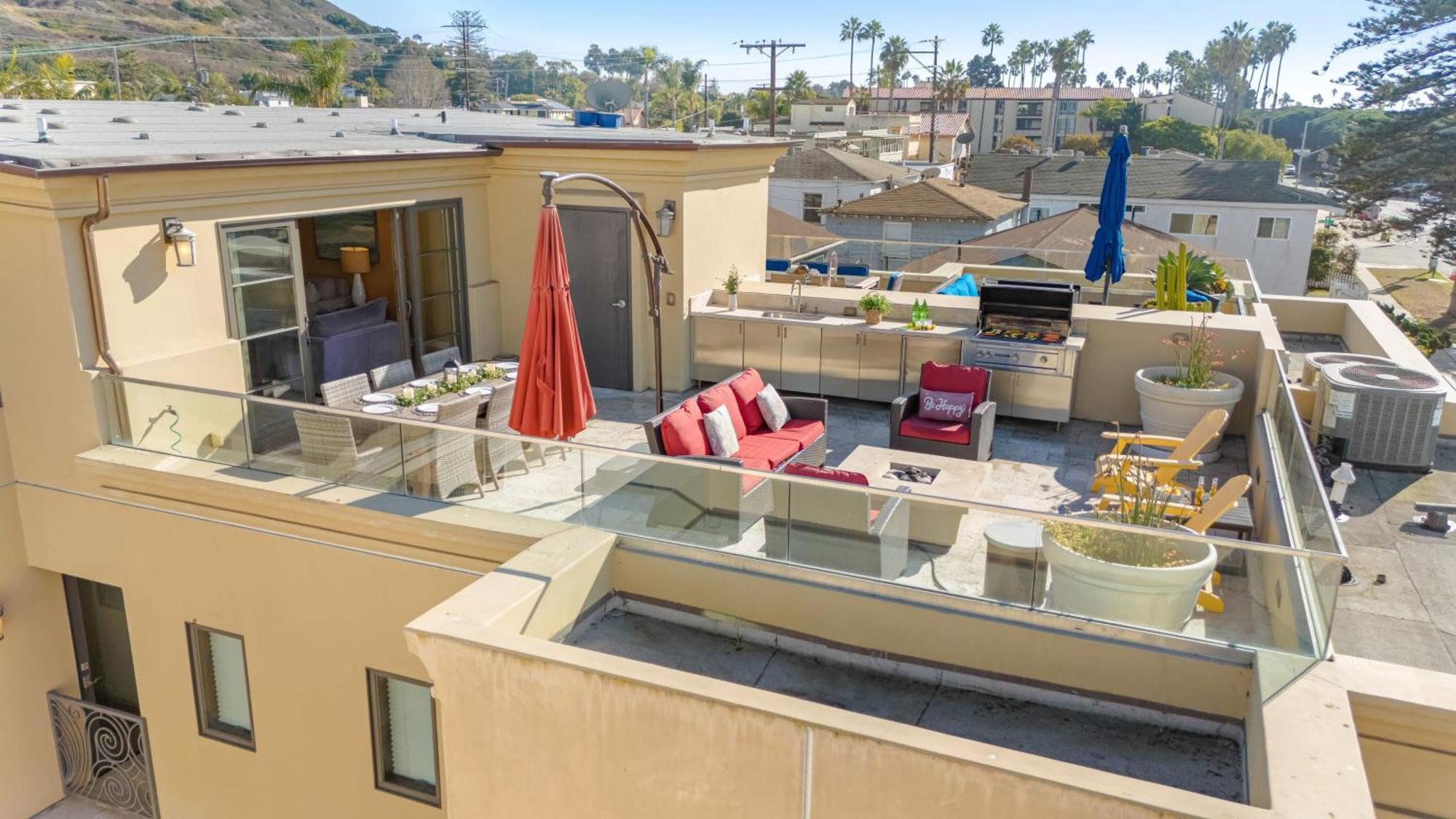 Сasa de vacaciones Windansea By Avantstay Private Rooftop Patio 2 Blocks To Town *