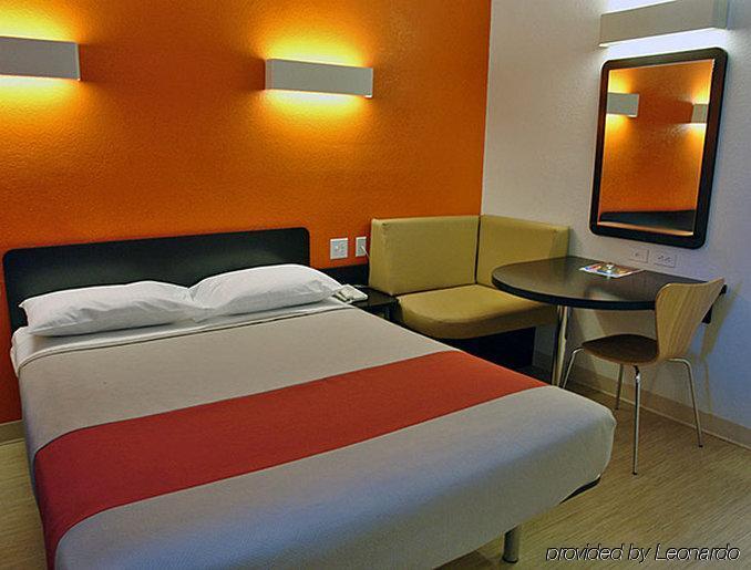 Hotel 6-san Diego, Ca - Downtown San Diego