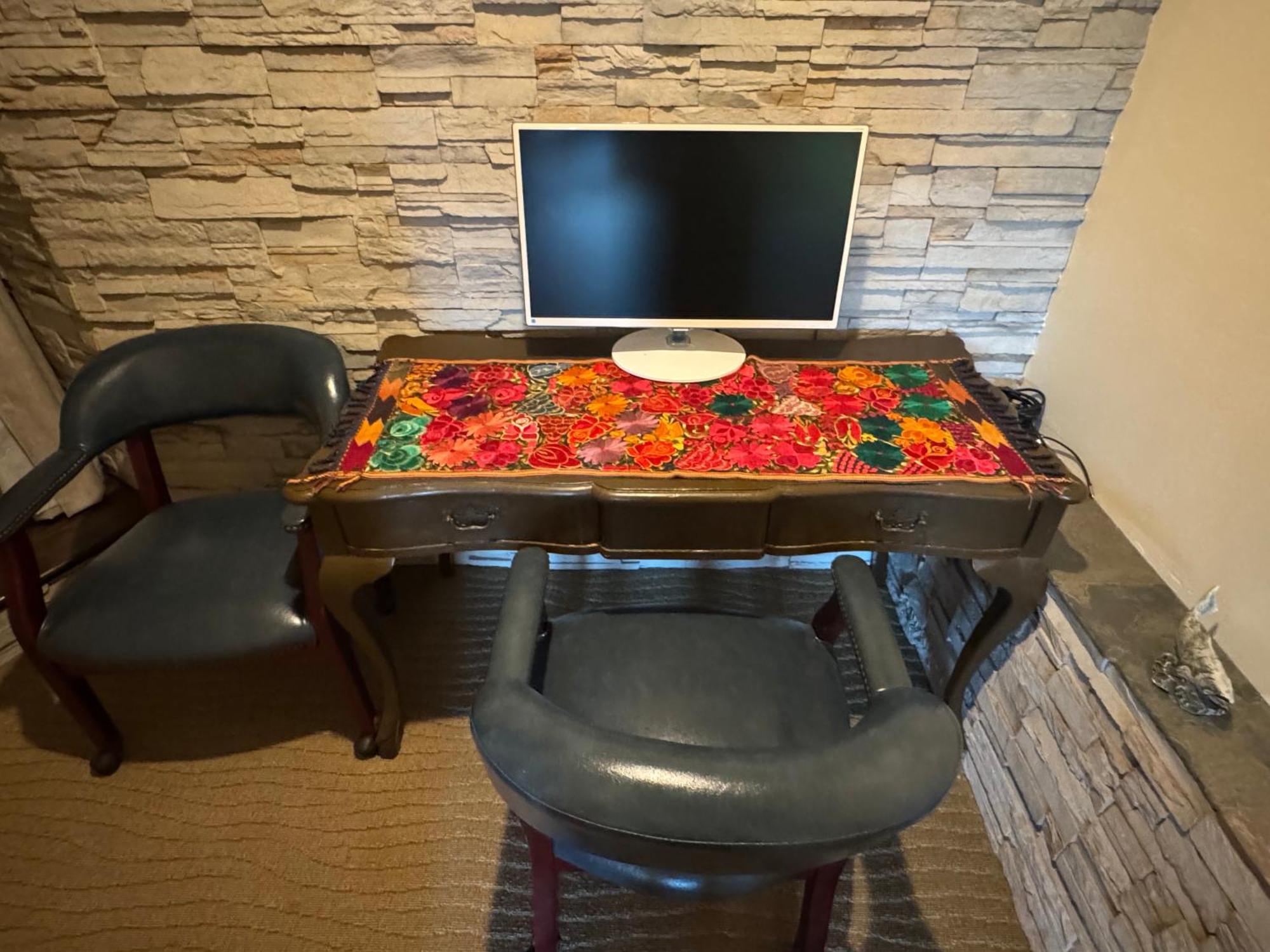 In Coastal Del Mar, California Apartment *