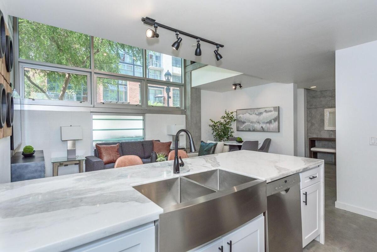King Size Luxury Loft Petco-park-downtown Sd Apartment San Diego