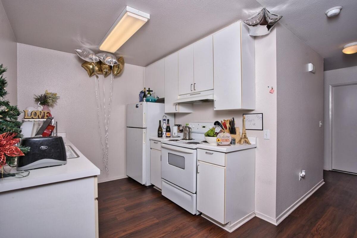 Sunset Loft By Convention Centre Apartment