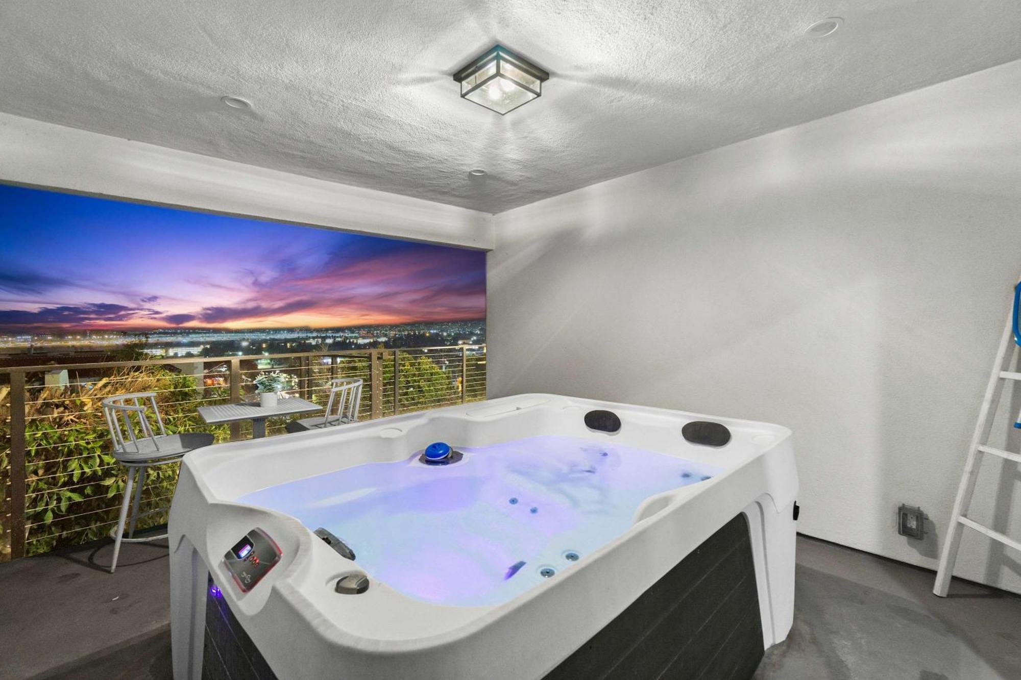 The California Ii - Mission Hills Hideaway Holiday home *