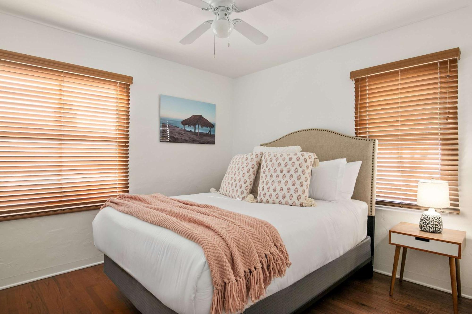 Cozy Coastal Hot Tub & Putting Сasa de vacaciones San Diego