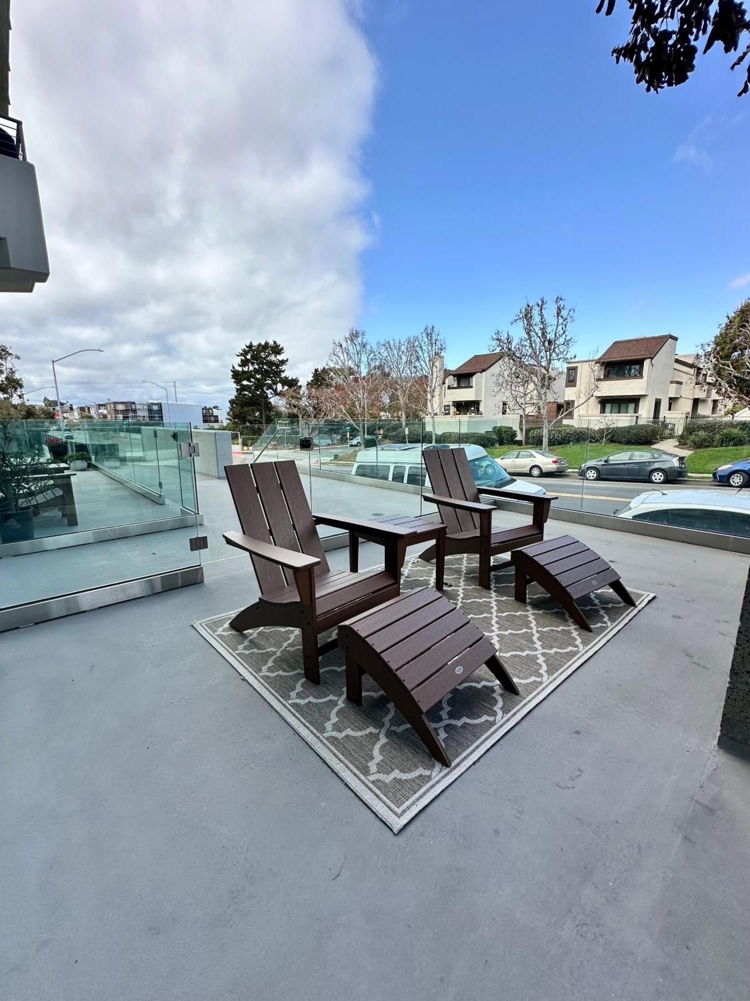 Nimitz Crossing Luxury Residences * San Diego