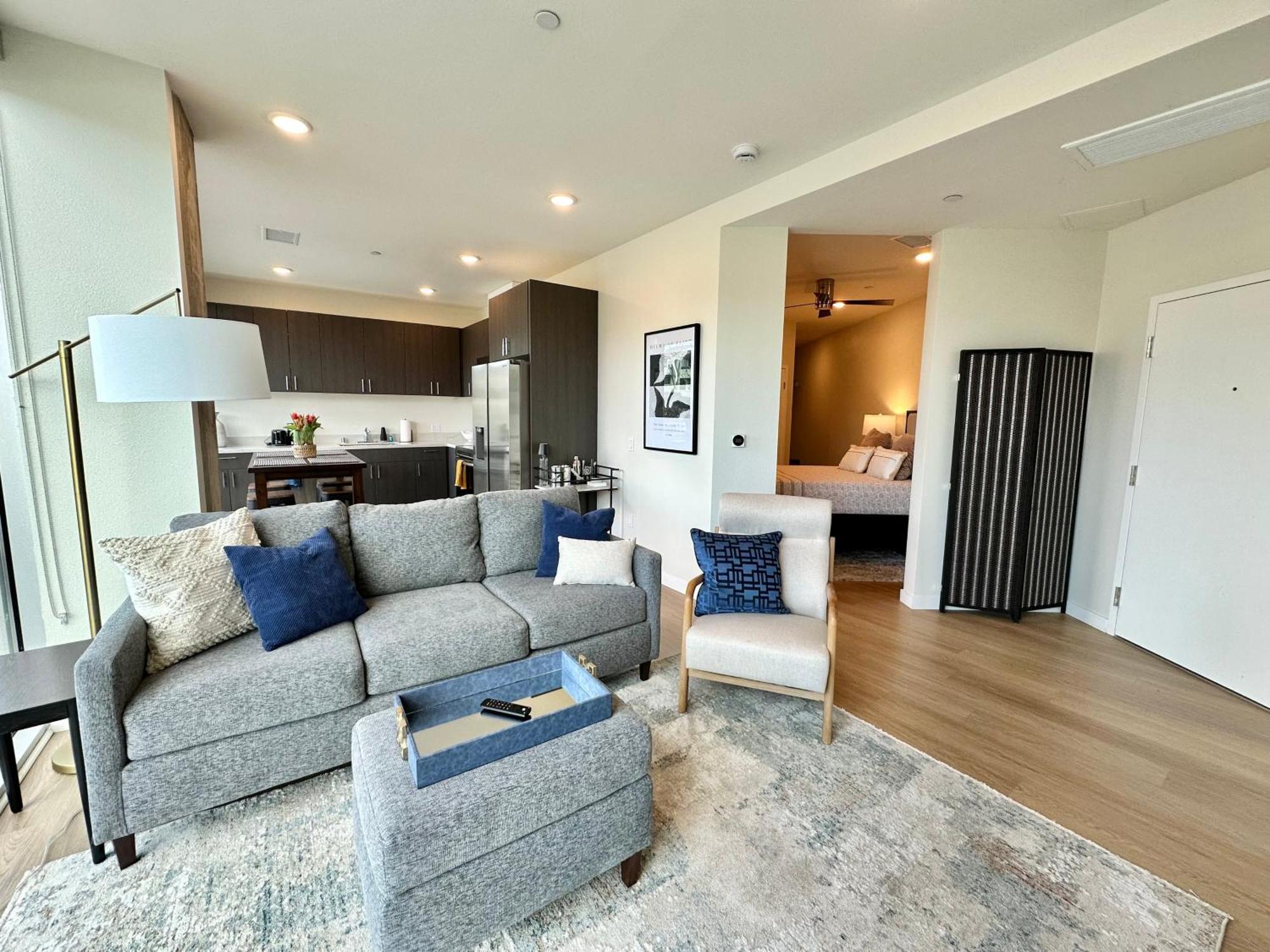 Nimitz Crossing Luxury Residences *