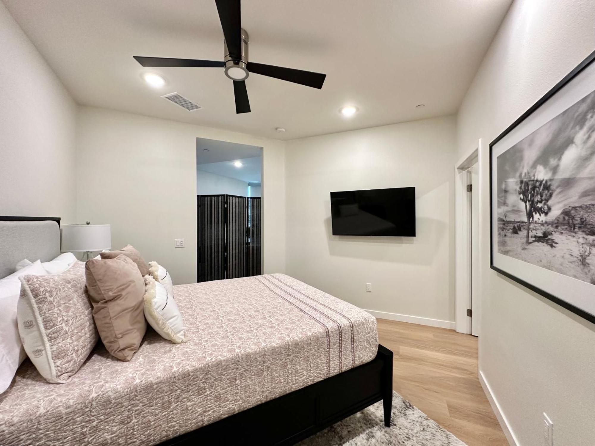 Nimitz Crossing Luxury Residences Apartment