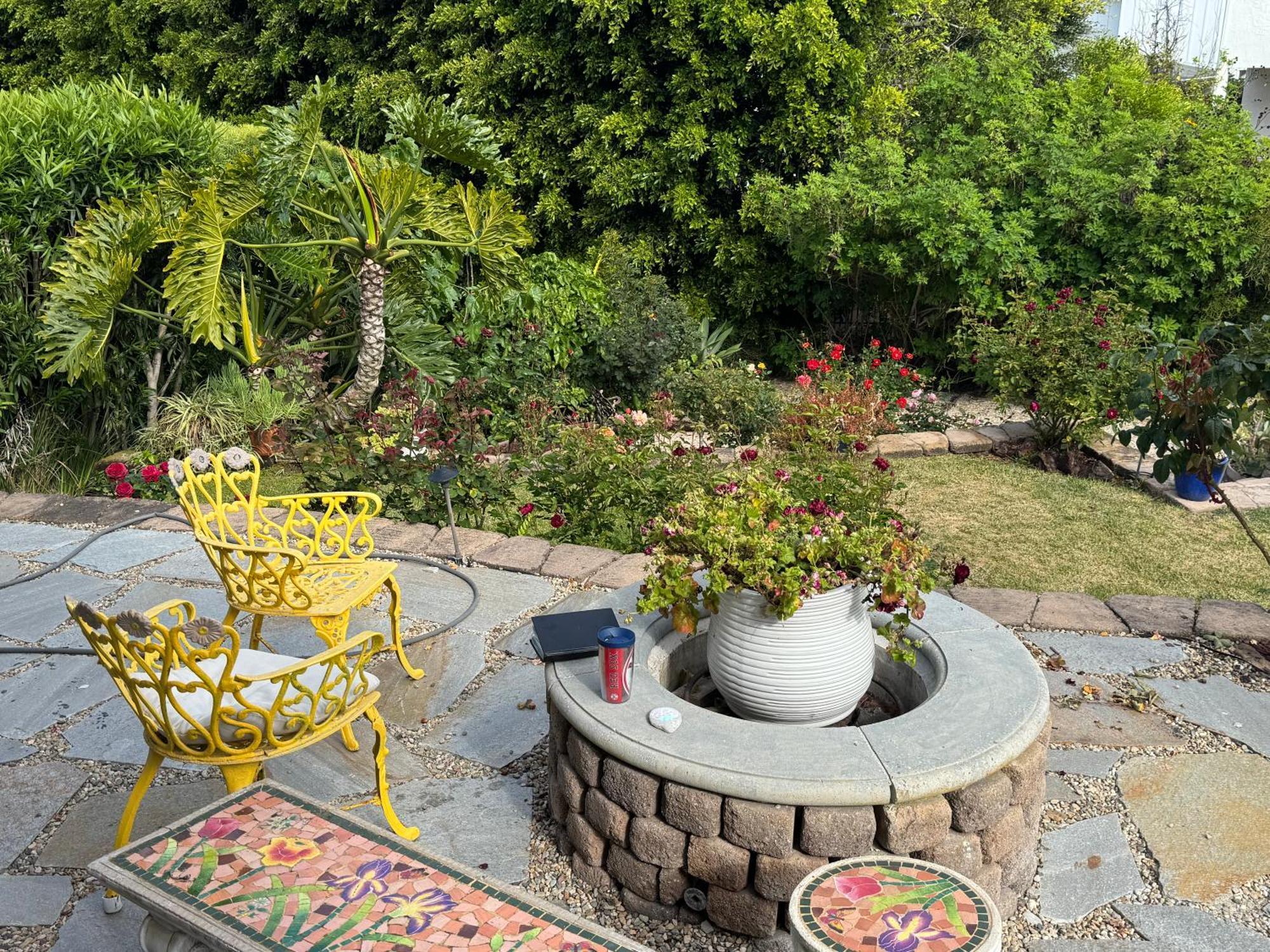 In Coastal Del Mar, California Apartment *