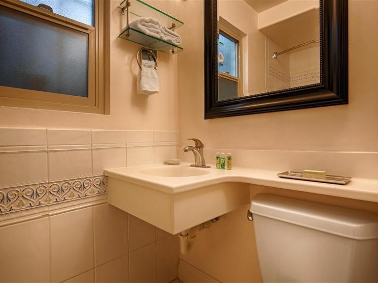 Western Cabrillo Garden Hotel 3*