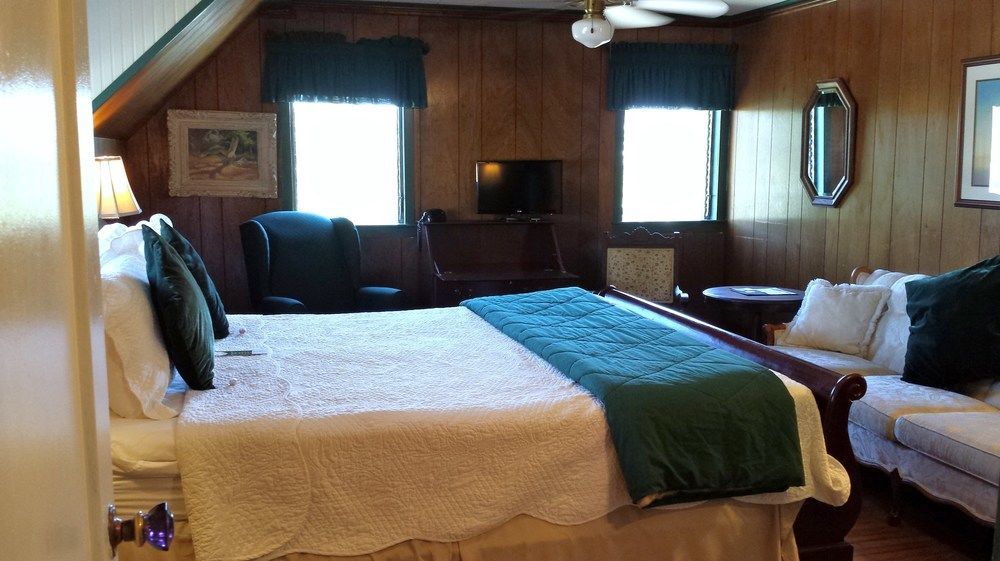 Cherokee Lodge