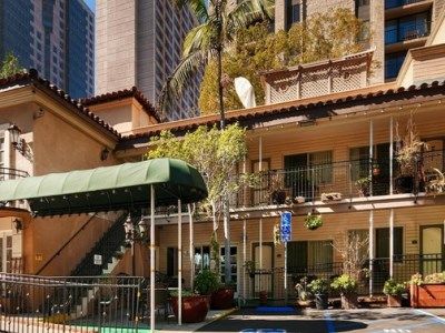 Western Cabrillo Garden Hotel