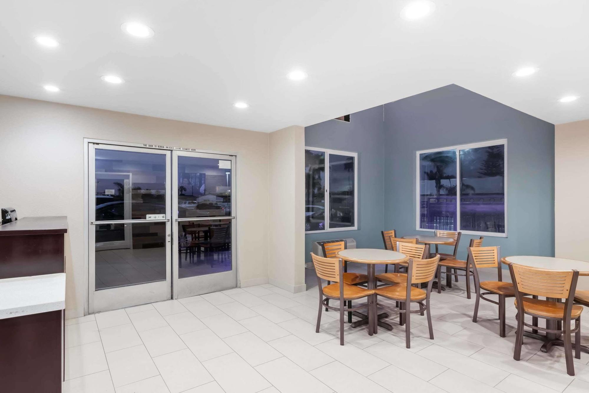 Motel Super 8 By Wyndham San Diego/imperial San Diego