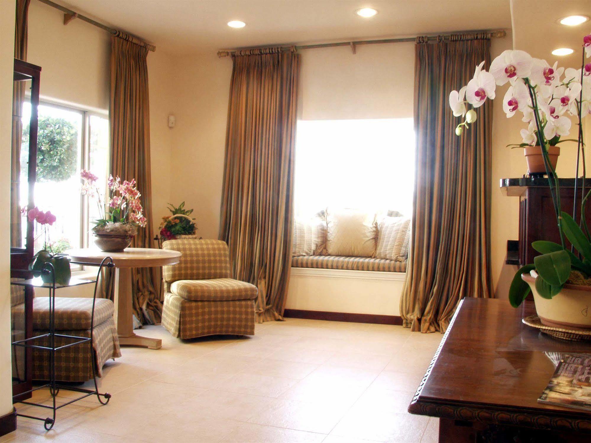 Western Cabrillo Garden Hotel 3*