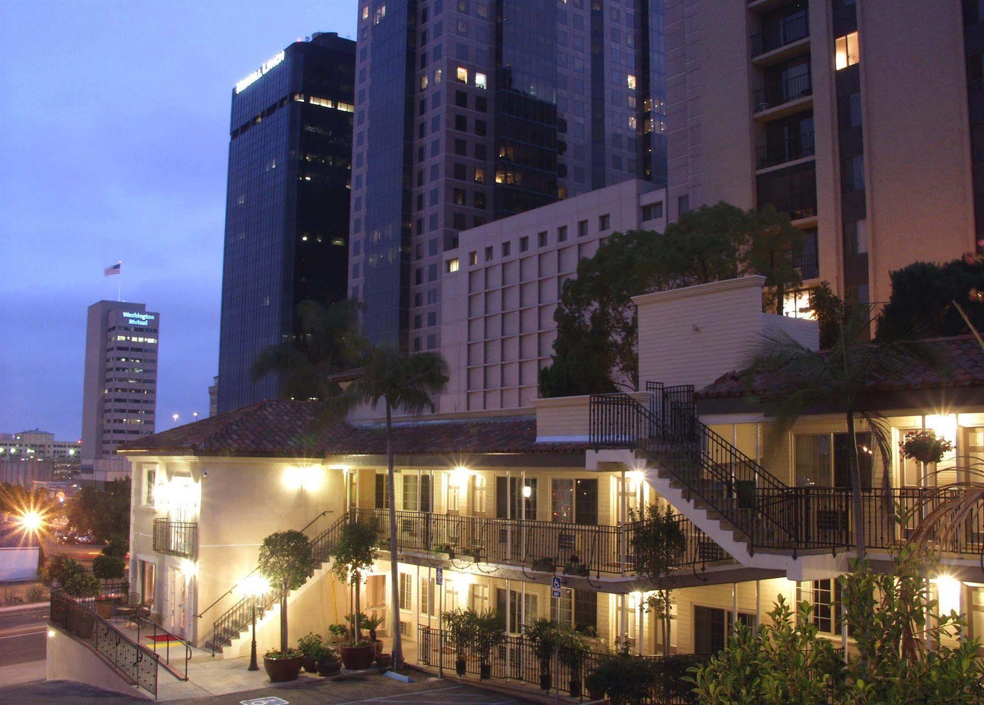 Western Cabrillo Garden Hotel