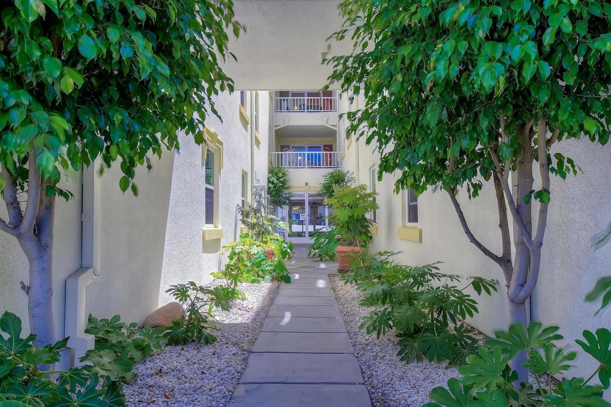 Hotel 6-san Diego, Ca - Downtown