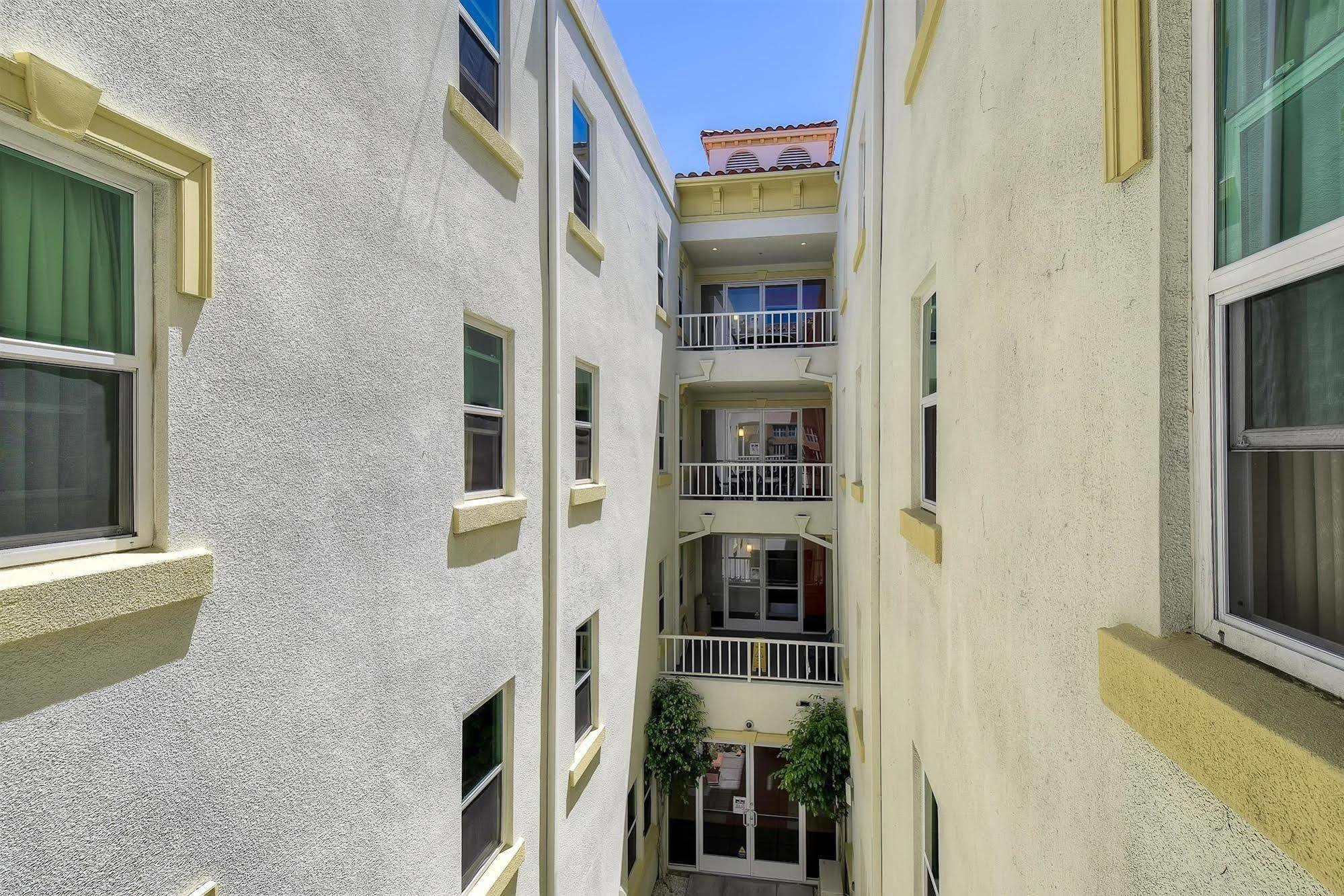 Hotel 6-san Diego, Ca - Downtown San Diego
