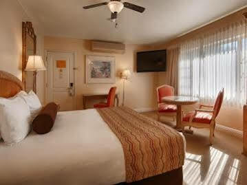 Western Cabrillo Garden Hotel 3*