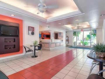 Hotel 6-san Diego, Ca - Downtown San Diego